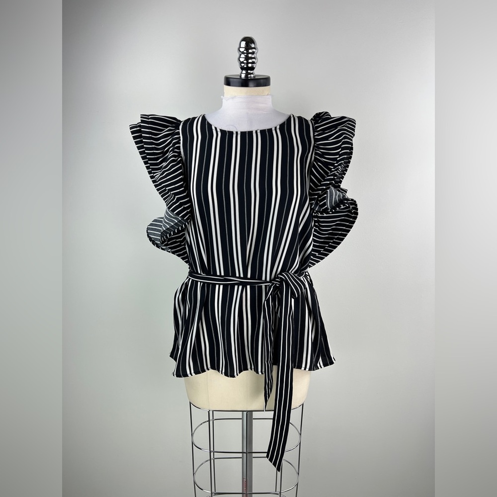 💚 3526. Ruffled Sleeves Striped Belted Blouse